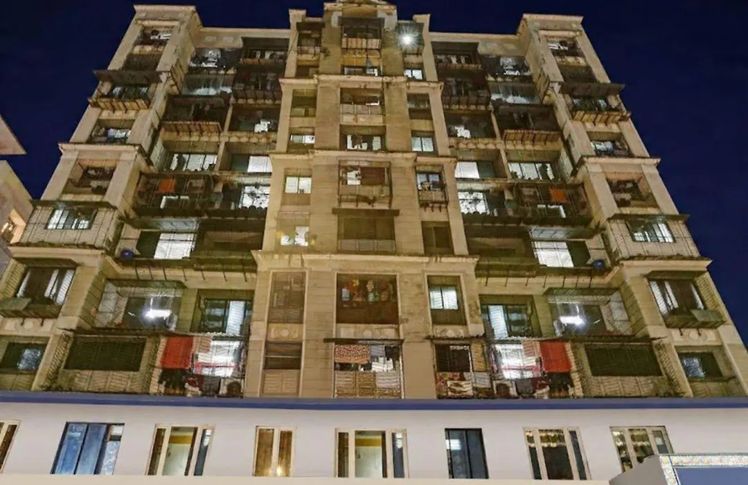 Fabhotel Amber Crop Inn-1